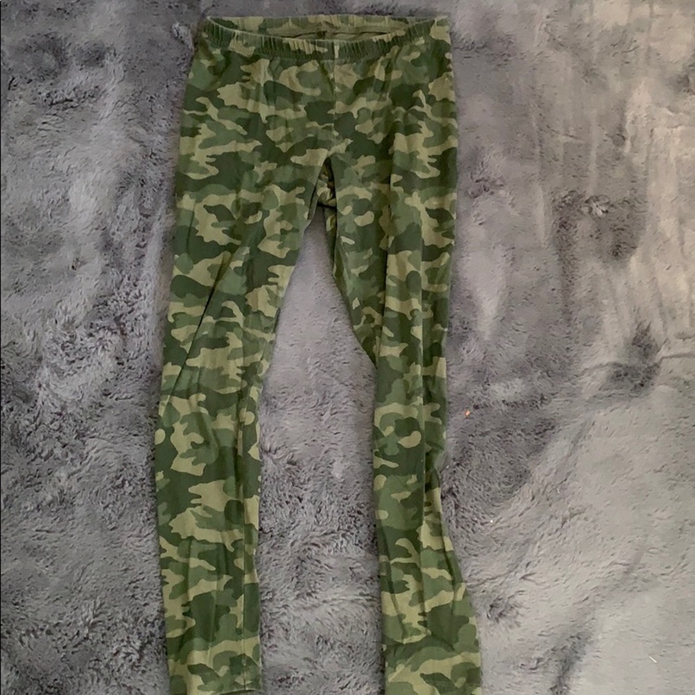 Old Navy camo leggings